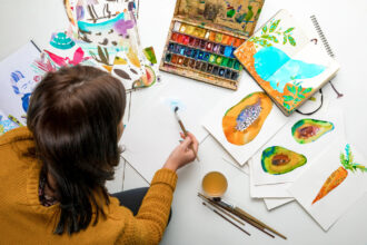 How to Sell Art Online: 19 Money-Making Ideas to Consider