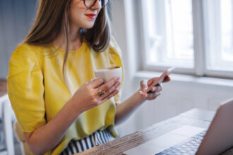 23 Simple Ways to Earn Free Gift Cards in Your Spare Time